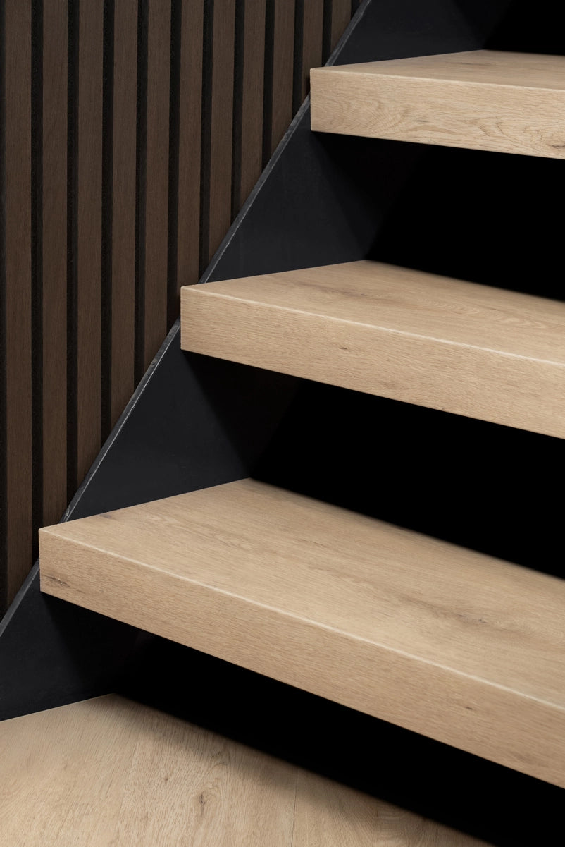 Floer Trap Overzettreden – Grijsbeige Eiken Ondertrede