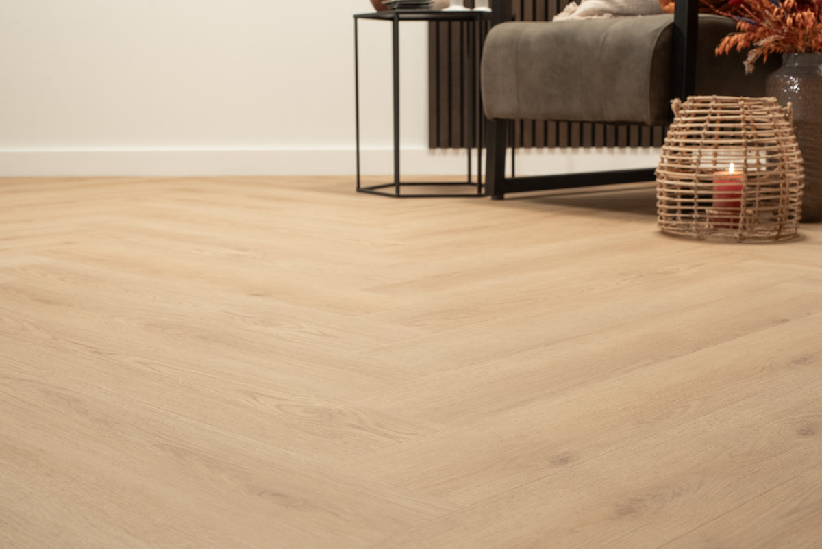 Floer Walvisgraat PVC – Bryde Bruin