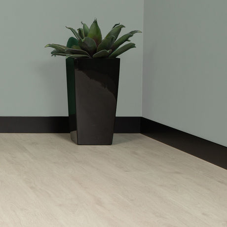 MDF Moderne plint 90x12 voorgelakt RAL 9005